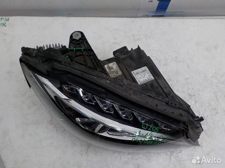 Фара правая Mercedes-Benz C-Class