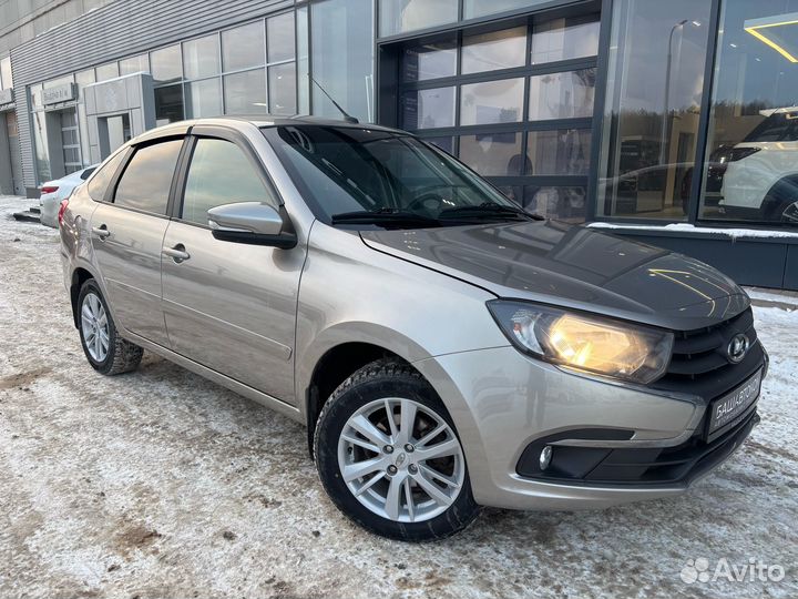 LADA Granta 1.6 МТ, 2021, 70 343 км
