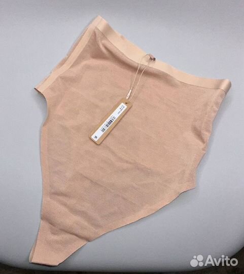 Корректирующие утягивающее трусы Skims