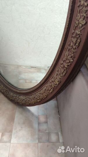 Зеркало в резной раме винтажное