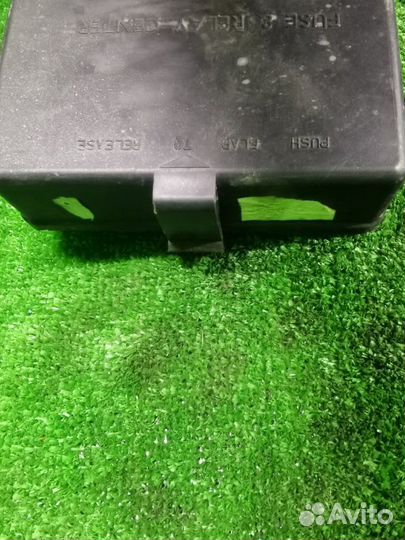 Крышка блока предохранителей Kia Sephia 2 седан