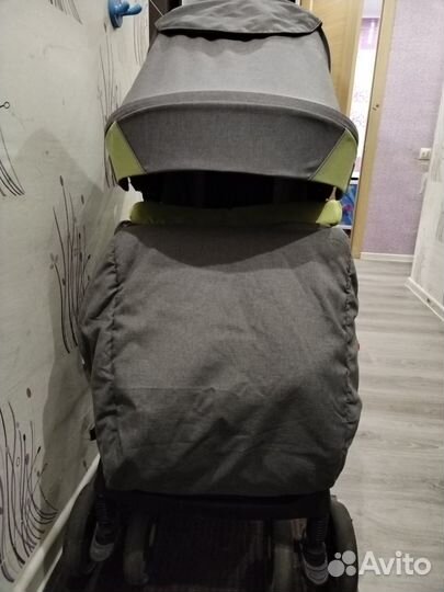 Детская прогулочная коляска