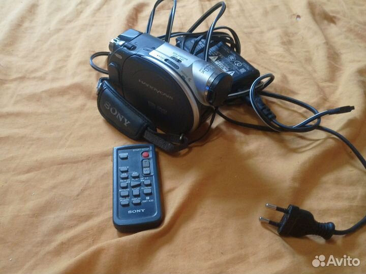 Видео камера Sony handycam DvD