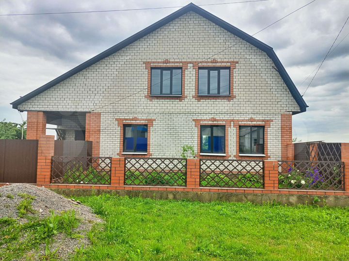 Дом 200 м² на участке 10 сот.