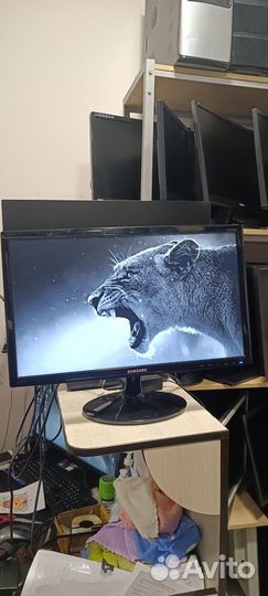 Монитор Samsung 22 