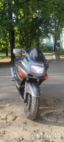 Kawasaki ZZR 400