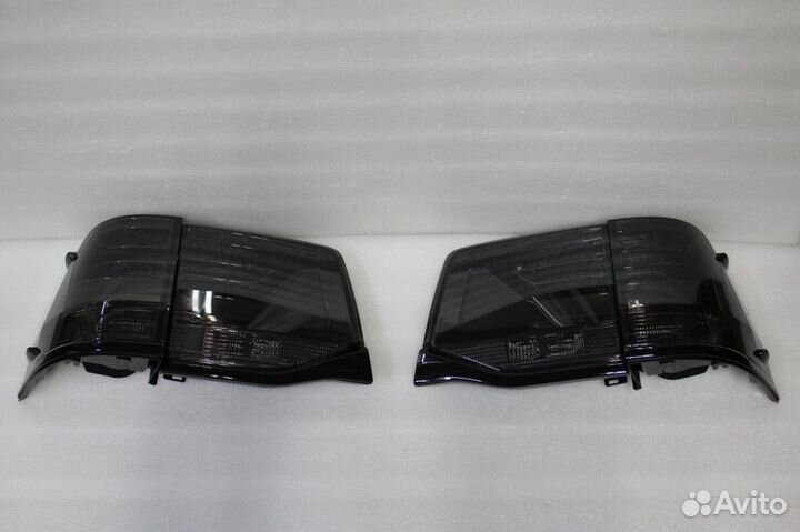 Land Cruiser 200 2016+ Черные стоп сигналы N2EY7