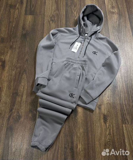 Спортивные костюмы Calvin Klein