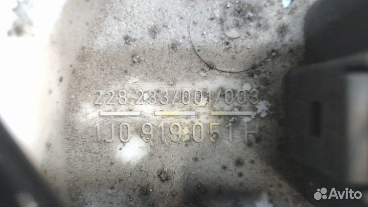 Насос топливный электрический Seat Leon, 2000