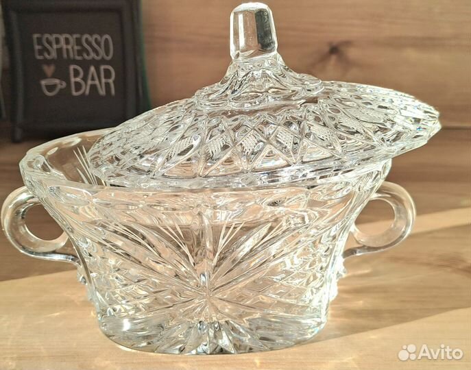 Ваза, конфетница, шкатулка из хрусталя