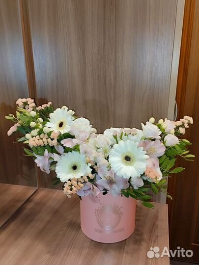 Помощник флориста