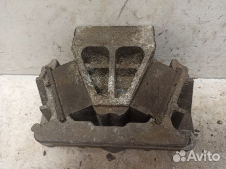 Опора двигателя Мерседес