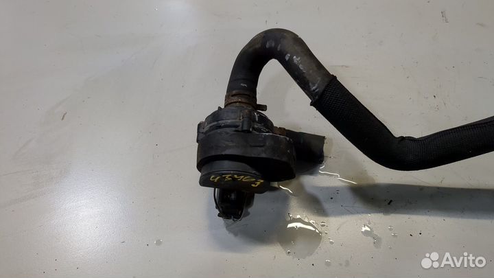 Насос водяной Mercedes E W213, 2018