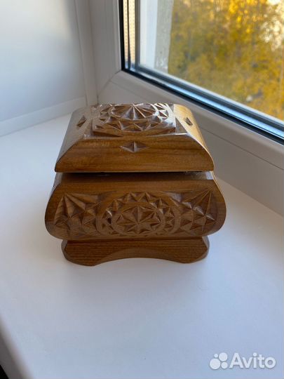 Шкатулка резная дерево