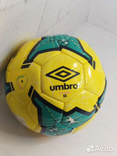 Футбольный мяч