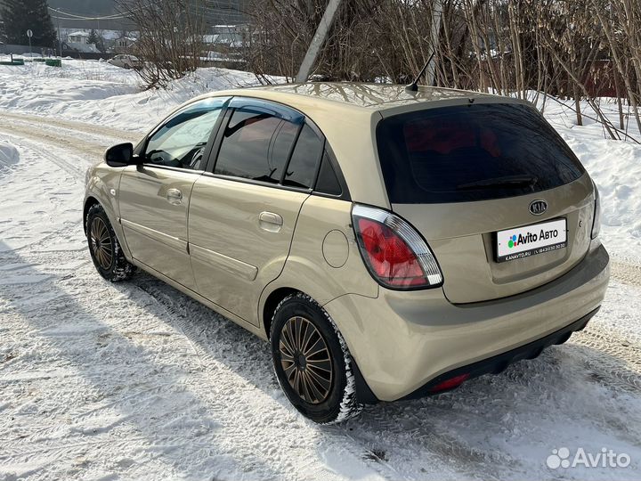 Kia Rio 1.4 AT, 2011, 175 000 км