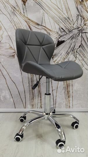 Кресло офисное BML-046-D3