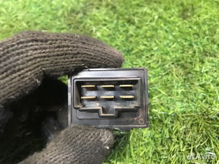 Реле Mitsubishi Pajero 2 V44W 6G74 1991-2004