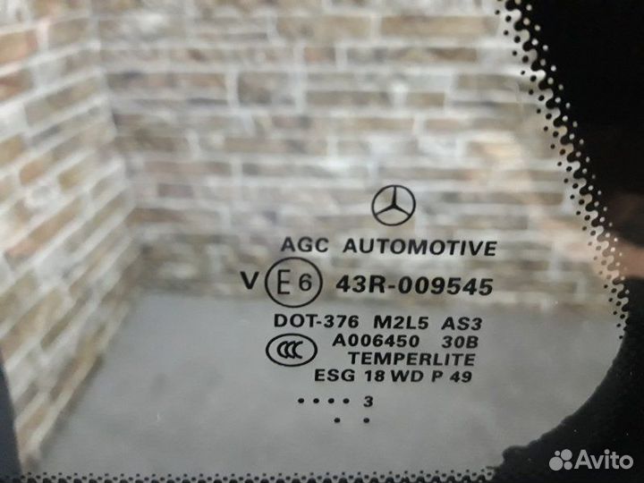 Форточка двери задняя левая Mercedes-Benz Gle W166