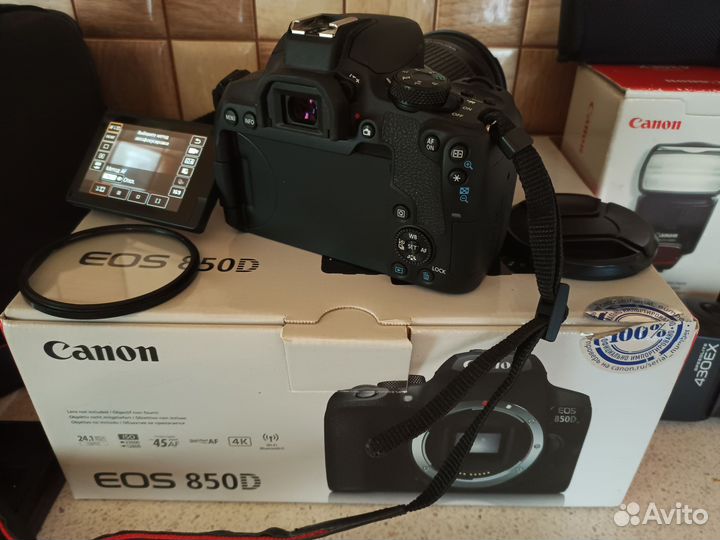 Зеркальный фотоаппарат canon 850D
