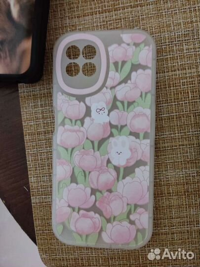 Чехлы на телефон