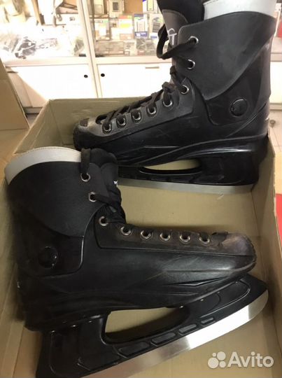 Коньки хоккейные 40 размер