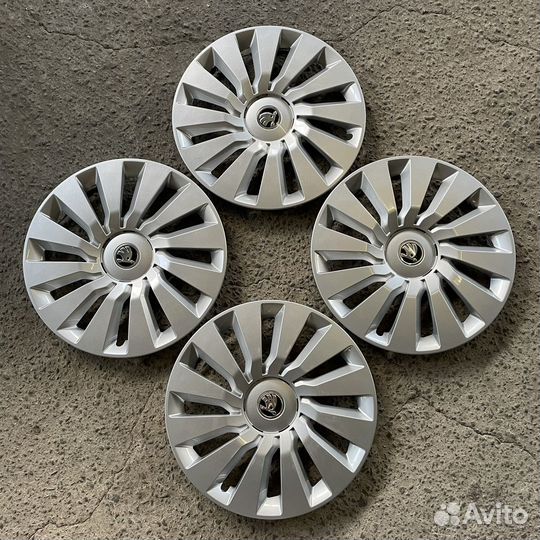 Оригинальные колпаки Skoda Octavia A7 R16
