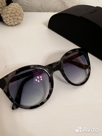 Солнечные очки Prada оригинал