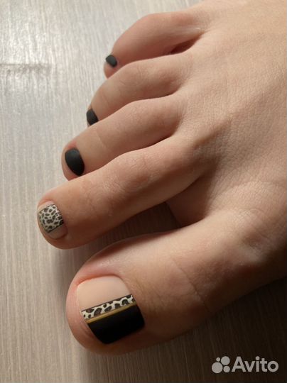 Комбинированный маникюр и педикюр