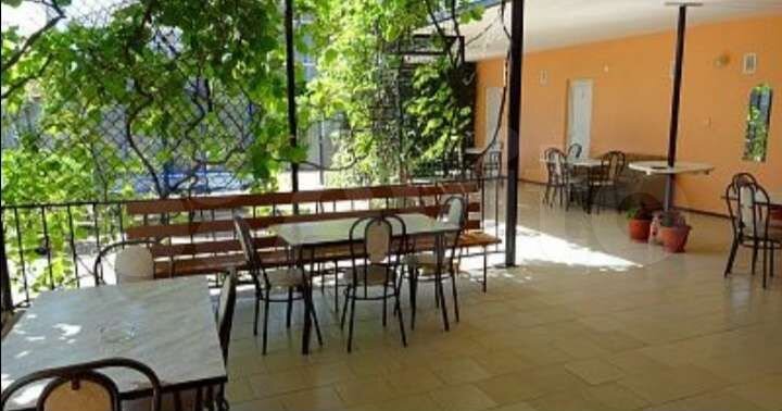 Комната 20 м² в 9-к., 2/2 эт.