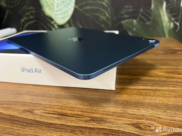 Apple iPad Air 5 Blue 64GB Wi-Fi