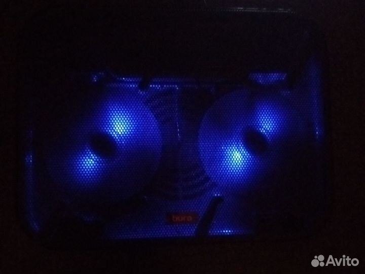 Подставка для ноутбука с системой охлаждения