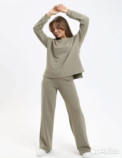 Спортивный костюм женский 42