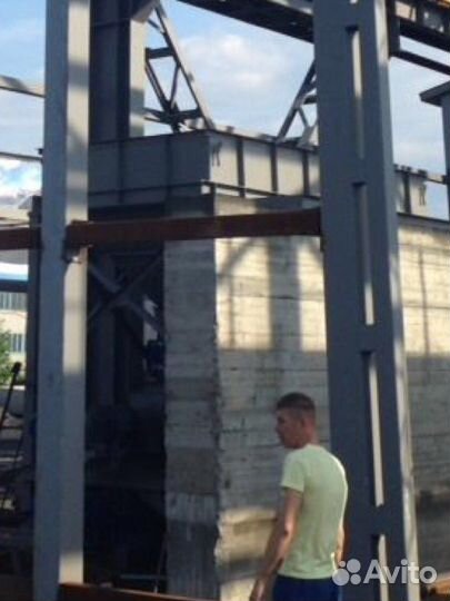 Бригада монтажников металлоконструкций