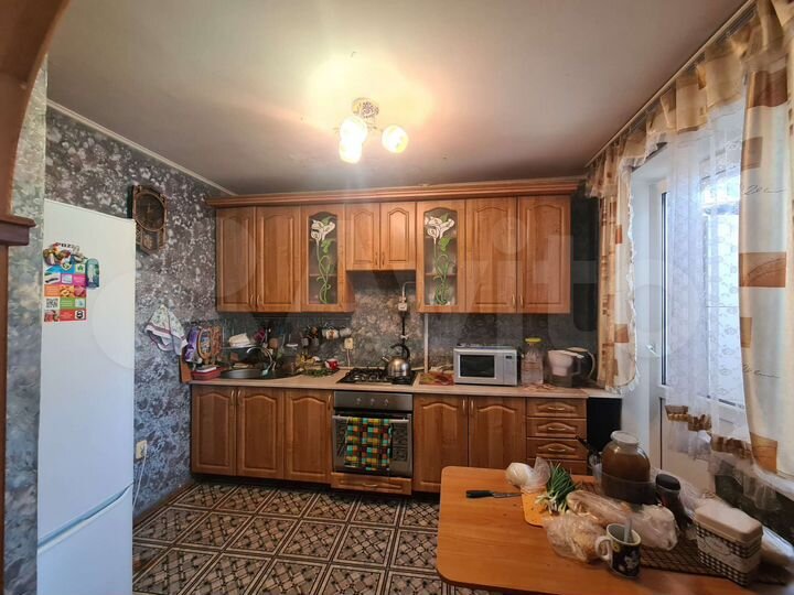 3-к. квартира, 65 м², 3/10 эт.