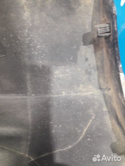 Крыло правое Нисса X-trail T30 00-07 г переднее