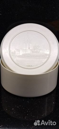 Большая шкатулка.