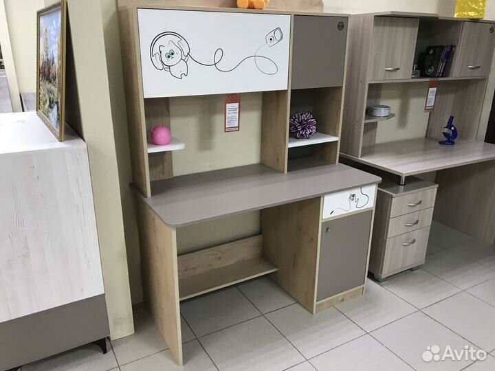 Стол компьютерный новый