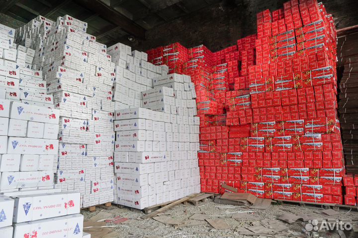 Искусственные елки оптом. Сосна фиолетовая оптом