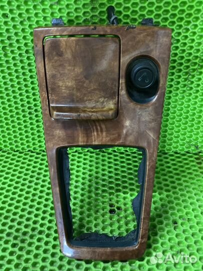 Консоль кпп Nissan Primera