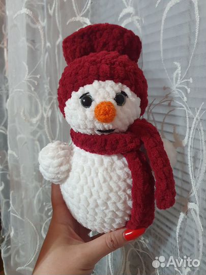 Снеговик из плюшевой пряжи