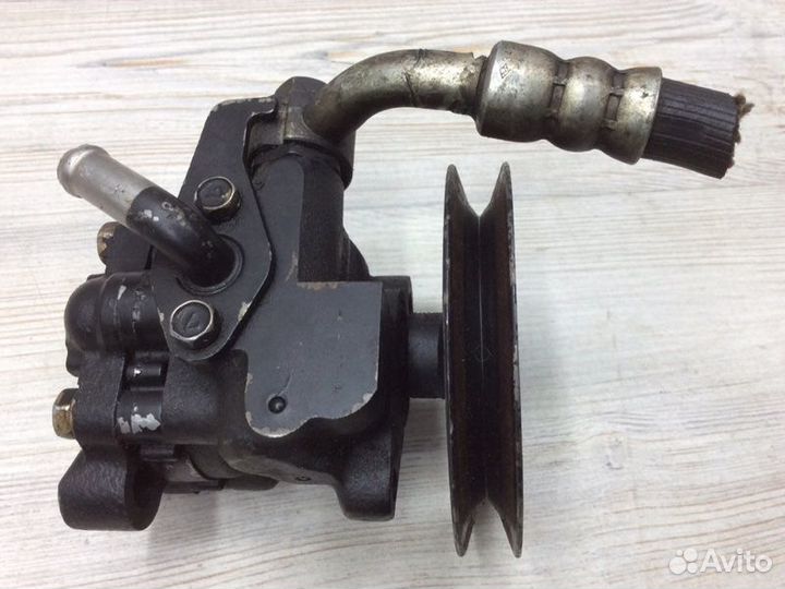 Насос гидроусилителя Mitsubishi Delica P25W