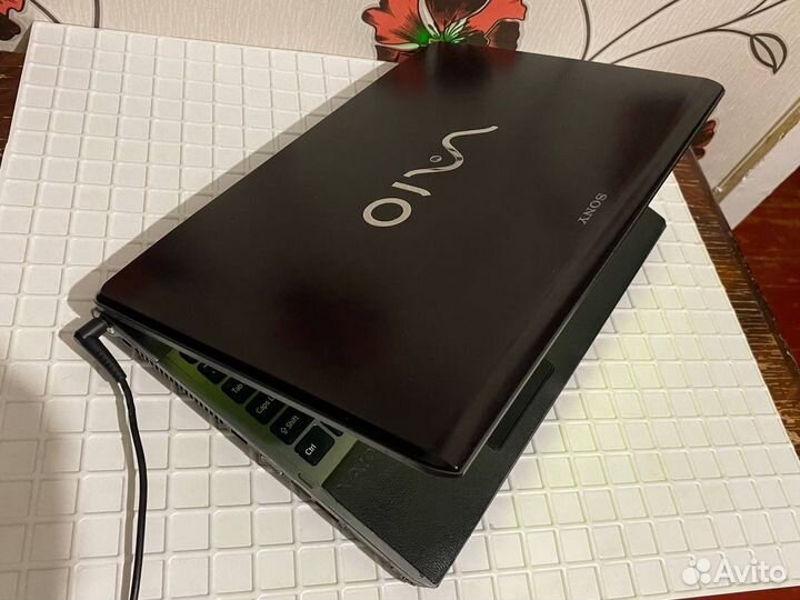 Игровая зверюга Sony на i7/GeForce GT425M/4гб озу