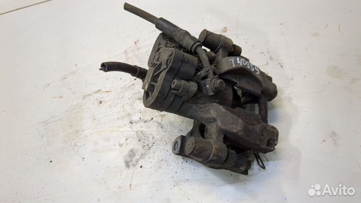 Суппорт Volkswagen Passat 8 2015, 2018