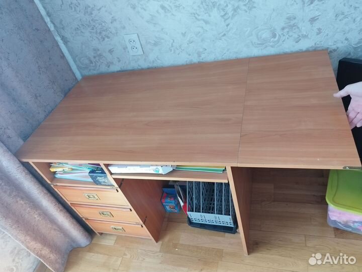 Компьютерный стол