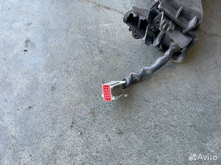 Зеркало правое сломанное Форд Фокус 2 рестайлинг