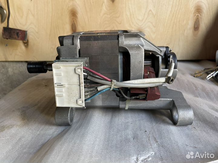 Двигатель стиральной машины