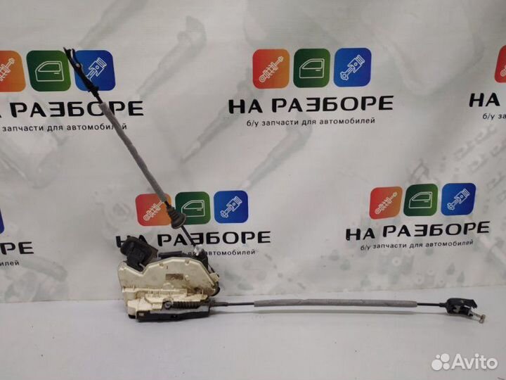 Замок двери задний правый Volkswagen Polo седан