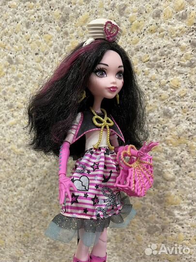 Кукла Монстер Хай дракулаура