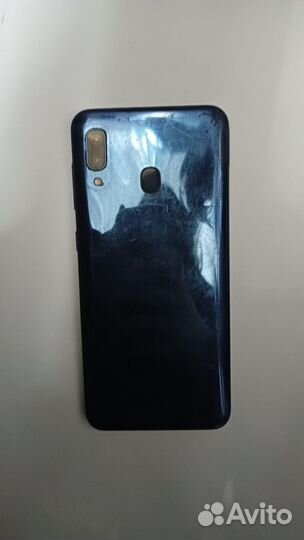 Samsung Galaxy A20, 3/32 ГБ